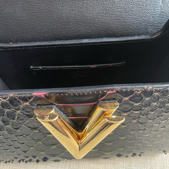 Louis Vuitton Unique Bag(make an offer) - Picture 3 of 4